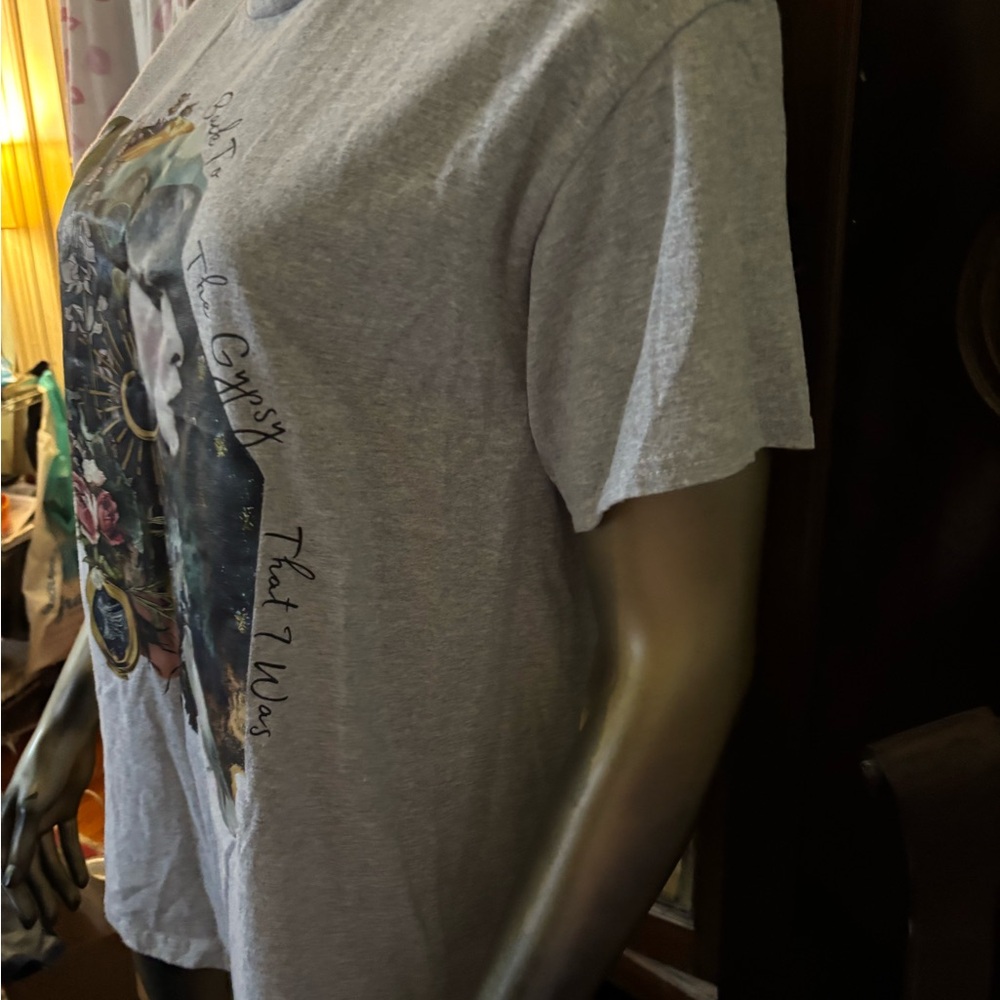 Stevie Nicks Graphic Tee with Artistic Portrait and Dove - Light Gray - Picture 5 of 7